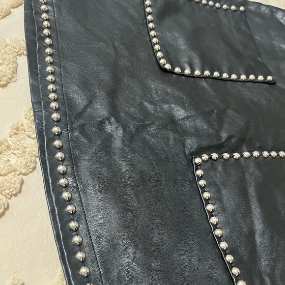 Black leather studded skirt size small - Picture 3 of 4